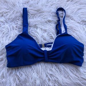 Blue swimsuit top 💫XL